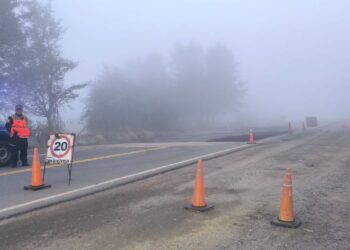 Corte total en el Camino de las Altas Cumbres por hundimiento de calzada Corte total en el Camino de las Altas Cumbres por hundimiento de calzada