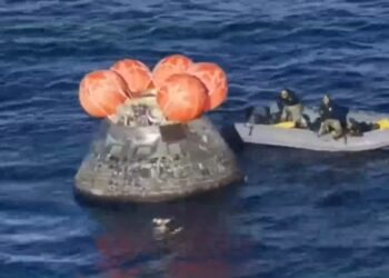 La tripulación de Artemis II regresó a la Tierra