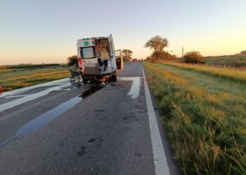 Murió un hombre tras chocar con una ambulancia