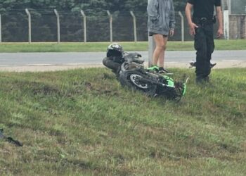 Dos motociclistas muertos y un herido grave