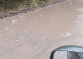 La odisea de 900 familias para ingresar a un barrio sin asfalto