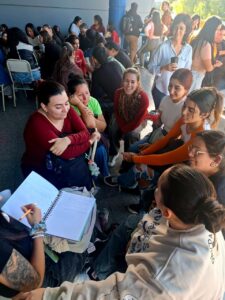 Clase pública de la Facultad de Educación y Salud de la UPC en defensa de las universidades