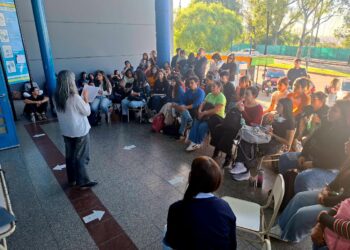 Clase pública de la Facultad de Educación y Salud de la UPC en defensa de las universidades