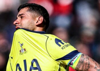 El Cuti Romero sufrió una lesión ligamentaria y enciende alarmas en la Selección