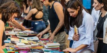 Libros que circulan, lectores que se encuentran en la feria “De lector a lector”