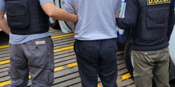 Detienen a un joven acusado de un homicidio en barrio Alberdi