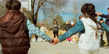 Escuelas rurales: entre el sostén comunitario y las deudas del sistema educativo