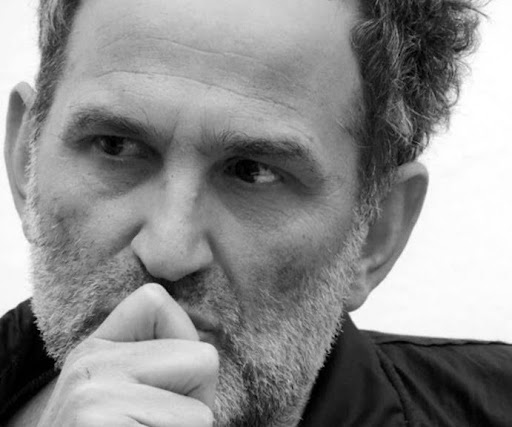 Guillermo Daghero presenta el libro "ayer será otro día" Guillermo Daghero presenta el libro "ayer será otro día"