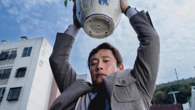 Entre la guillotina del desempleo y el abismo del desprecio: qué propone el Cineclub Park Chan-wook reveló que La única opción estuvo veinte años en desarrollo y se realizó en Corea gracias a Lee Byung-hun y Son Ye-jin. El estreno en el Cineclub tendrá lugar esta jueves a las 15:30.