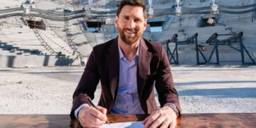 Lionel Messi compró un club español y sacudió al mundo del fútbol Lionel Messi compró un club español y sacudió al mundo del fútbol