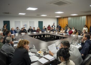 Legisladores que integran las comisiones de Seguridad y de Legislación General de la Unicameral cordobesa.