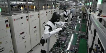 China impulsa la automatización industrial con robots humanoides en líneas de montaje