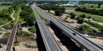 Reducen carriles en el arco norte y advierten por demoras