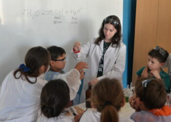 Semana de la ciencia: actividades gratuitas para acercar el conocimiento a la comunidad La Municipalidad impulsa una agenda abierta hasta el 17 de abril con experiencias educativas, visitas a espacios científicos y propuestas culturales.