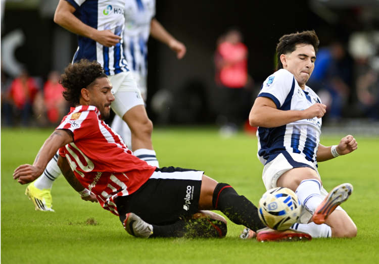 Talleres en La Plata, en el partido ante Estudiantes.