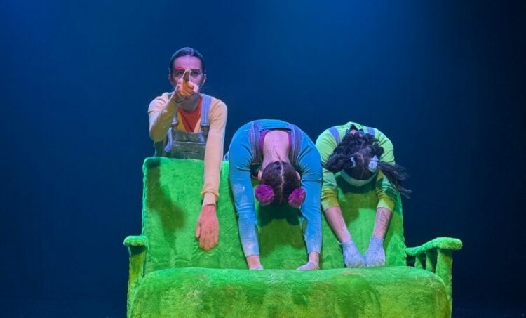 Escena de la pieza teatral "Soy Dios en mi Interior".