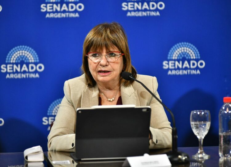 Bullrich adelantó la presentación de su declaración jurada Bullrich, presentó hoy de forma anticipada su declaración jurada patrimonial.