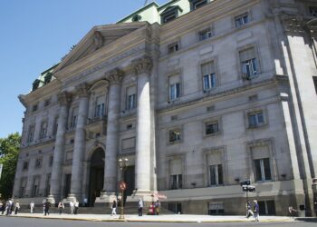 El Banco Nación lanzó créditos para refinanciar deudas de tarjetas