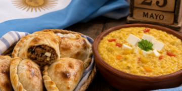 Cuánto cuesta preparar empanadas y humita para este 25 de Mayo en Córdoba Humita