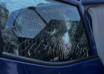 Detuvieron a dos hombres por intento de robo y dañaron un patrullero
