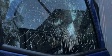 Detuvieron a dos hombres por intento de robo y dañaron un patrullero