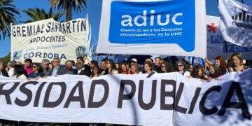 Docentes de la UNC reclaman un aporte extraordinario por la emergencia. Foto: Fátima Vanessa Giménez