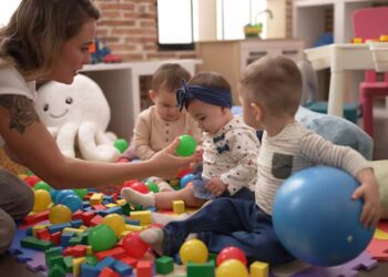 Solo cuatro de cada 10 niños asisten al jardín en los sectores más vulnerables El 83% de los niños argentinos de entre 3 y 5 años asiste al nivel inicial, según las cifras más recientes de 2024.