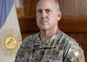 Presti designó al nuevo presidente del directorio de la obra social del personal militar El General de Brigada Pablo Guillermo Plaza.