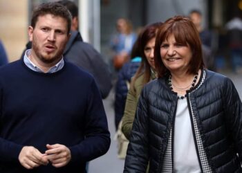Federico Angelini, el funcionario saliente, junto a Patricia Bullrich.