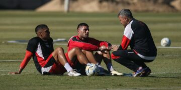 Flores paró la pelota a la espera del duelo por Copa Argentina