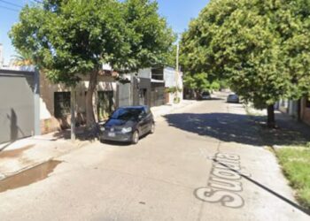 Investigan la muerte de un hombre dentro de una casa