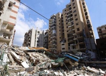 Israel bombardeó Beirut y refuerza su ofensiva contra Hezbolá pese al alto el fuego