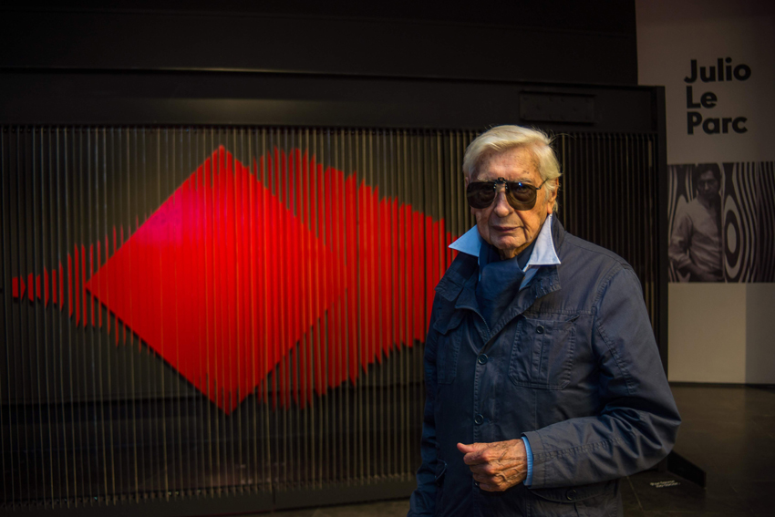 Adiós a Julio Le Parc: el gran maestro del arte cinético