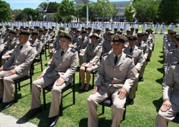 La convocatoria está dirigida a jóvenes argentinos que quieran desarrollar una carrera dentro de la fuerza federal.
