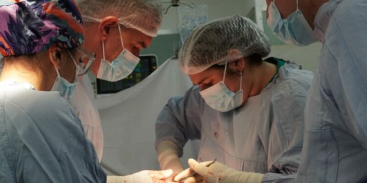 La rápida intervención del equipo multidisciplinario fue clave para revertir el cuadro y darle el alta médica.