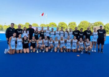 Las Leonas cerraron la gira con una derrota
