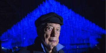 Fundador del mítico grupo GRAV y ganador del Gran Premio en Venecia, deja un legado incalculable de movimiento, coherencia política y experimentación sensorial que tendrá su consagración final el próximo 11 de junio con una histórica retrospectiva en la Tate Modern de Londres.