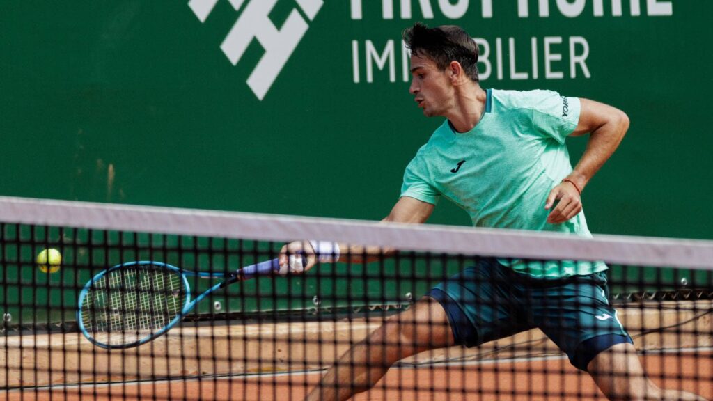 Mariano Navone bajó a Cameron Norrie y se metió en los cuartos de final
