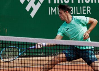 Mariano Navone bajó a Cameron Norrie y se metió en los cuartos de final