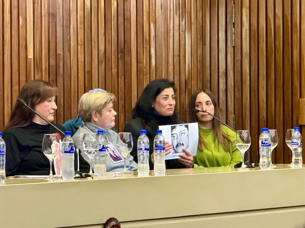 Las voces de las familias de quienes fueron identificados en La Perla