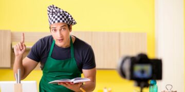 Michelin elimina las Estrellas Verdes y apuesta por Mindful Voices La Guía MICHELIN va más allá de la gastronomía para presentar “Mindful Voices”, una plataforma dedicada a todas aquellas personas que la inspiran en los ámbitos de la cocina, la hostelería y el vino.