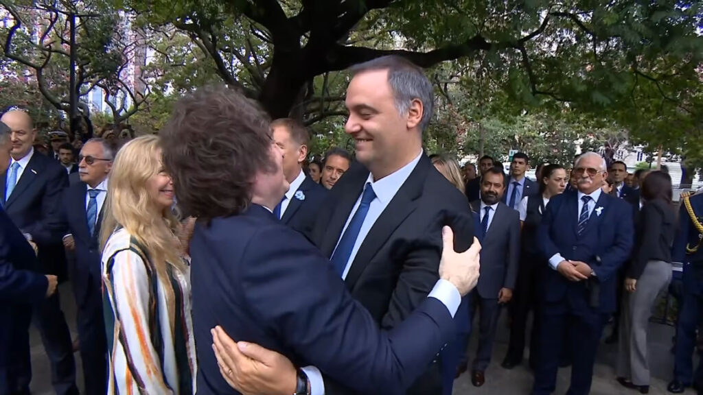 El efecto Adorni arrastra la imagen del Gobierno y el rechazo al vocero ya supera el 65% El efecto Adorni arrastra la imagen del Gobierno y el rechazo al vocero ya supera el 65%