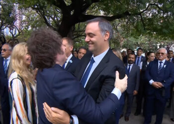 El efecto Adorni arrastra la imagen del Gobierno y el rechazo al vocero ya supera el 65%