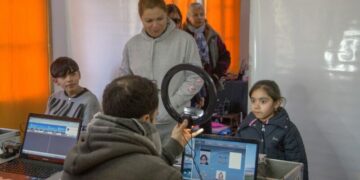 Operativo DNI: estará el lunes en barrio Cupani y el miércoles en Patricio Oeste Los puestos móviles del Registro Civil funcionarán en Cupani y Patricio Oeste para realizar gestiones.