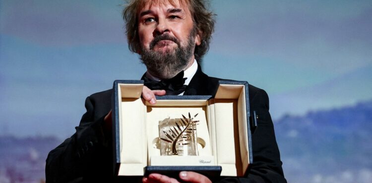 Peter Jackson con su Palma de Oro de Honor. Foto Reuters,