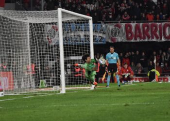 River eliminó a San Lorenzo por penales y avanzó a los cuartos de final del Apertura