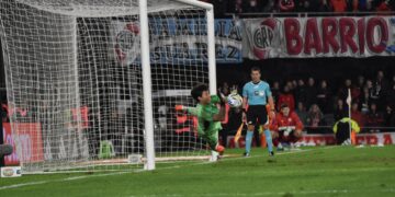 River eliminó a San Lorenzo por penales y avanzó a los cuartos de final del Apertura