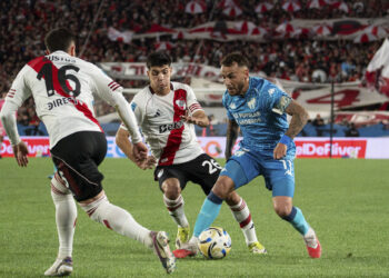 River tropezó con Atlético Tucumán y el ciclo de Coudet sigue en deuda