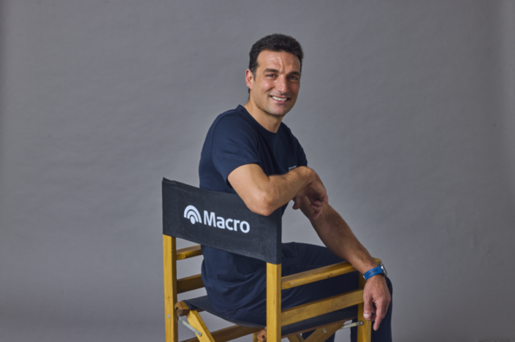 "Soñá en grande" con Scaloni, la nueva campaña de Banco Macro La entidad financiera invita a cuando los argentinos estamos unidos detrás de un mismo sueño, somos capaces de lograrlo.