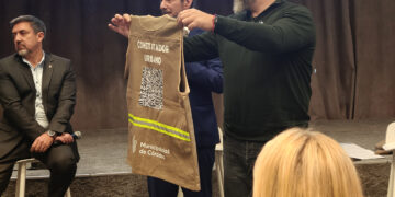 Todo lo que necesitás sobre el nuevo sistema de estacionamiento sin "naranjitas" Desde este martes se pondrá en funcionamiento el nuevo Sistema de Estacionamiento Medido Municipal.